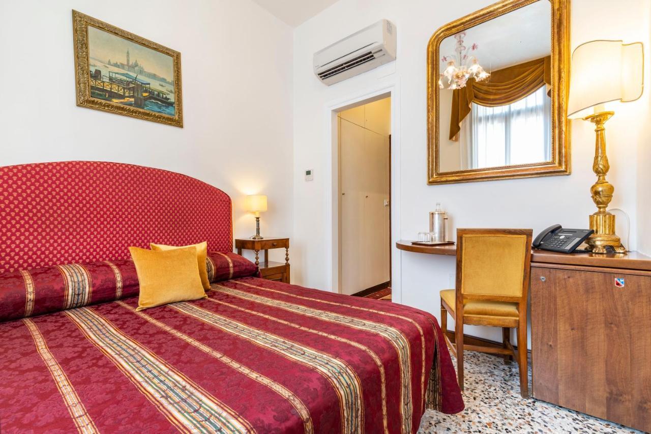 Palazzo Schiavoni Residenza D'Epoca & Suite-Apartments Venice Ngoại thất bức ảnh